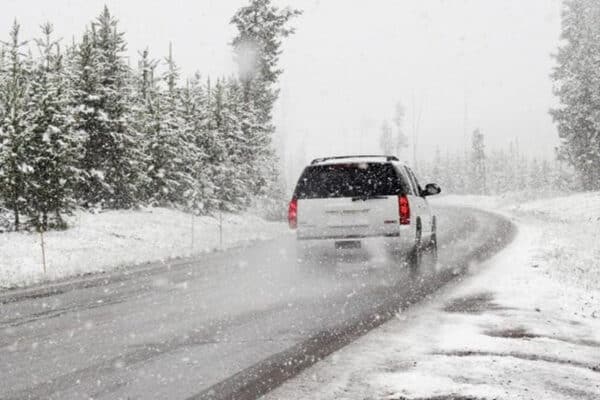 blog-driving-snow - Affordable Insurance Holiday Travel Insurance Checklist for Aurora Drivers - Affordable Insurance